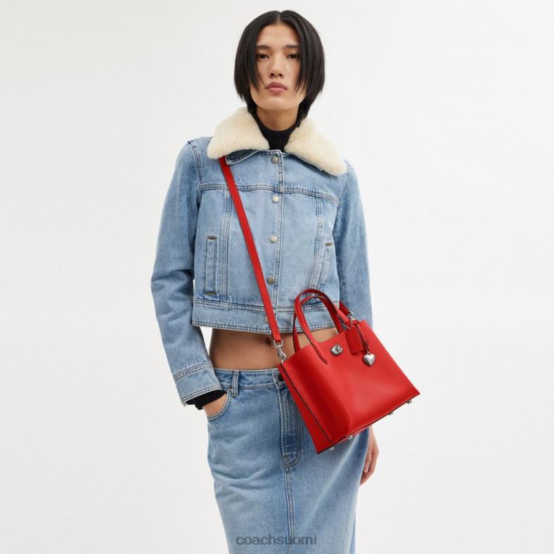 Coach naiset Willow tote 24 sydämen charmilla lh/sport punainen VF6B6283