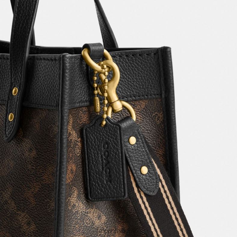 Coach naiset kenttälaukku 22 hevos- ja vaunupainatuksella b4/tryffeli musta VF6B6297